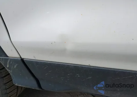 2017 Ford Escape Titanium z USA, uszkodzony, nr VIN 1FMCU9J92HUA73499